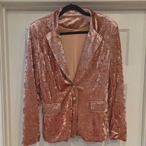 Velvet Blazer in Pink